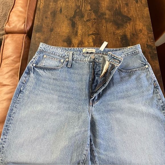 Madewell The Tall Curvy Perfect Vintage Straight Jean in Seyland Wash - Picture 16 of 16